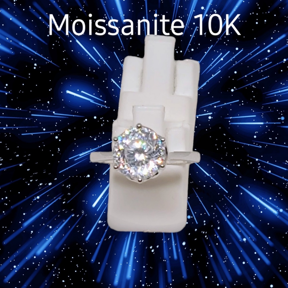 Luxoro 10K Gold Portuguese Cut Moissanite Engagement Ring Size 8